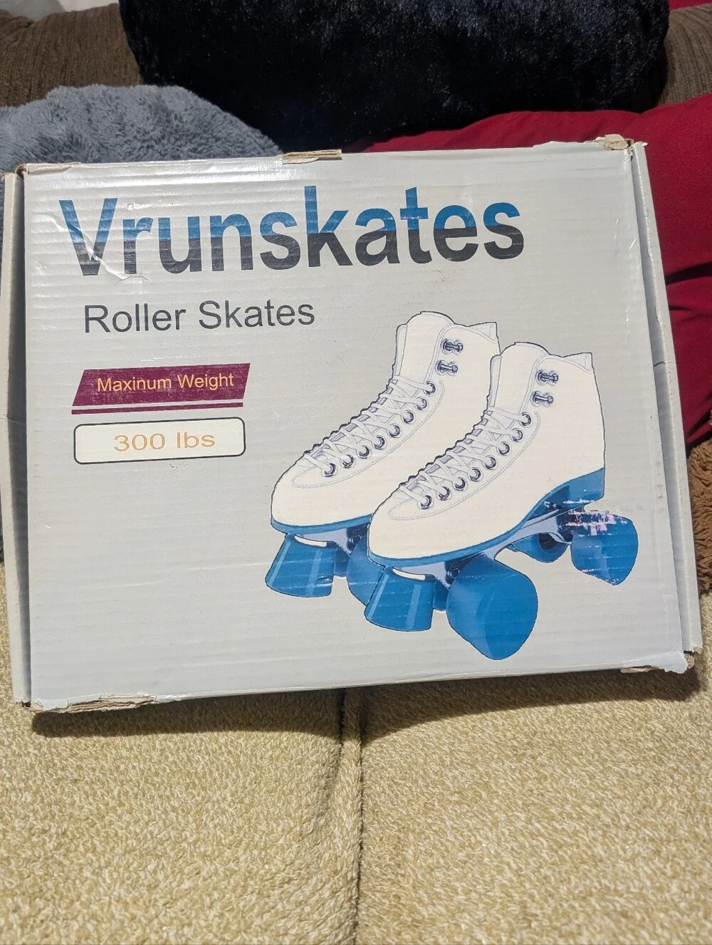 Classic White Roller Skates with Red Polka Dot Accent